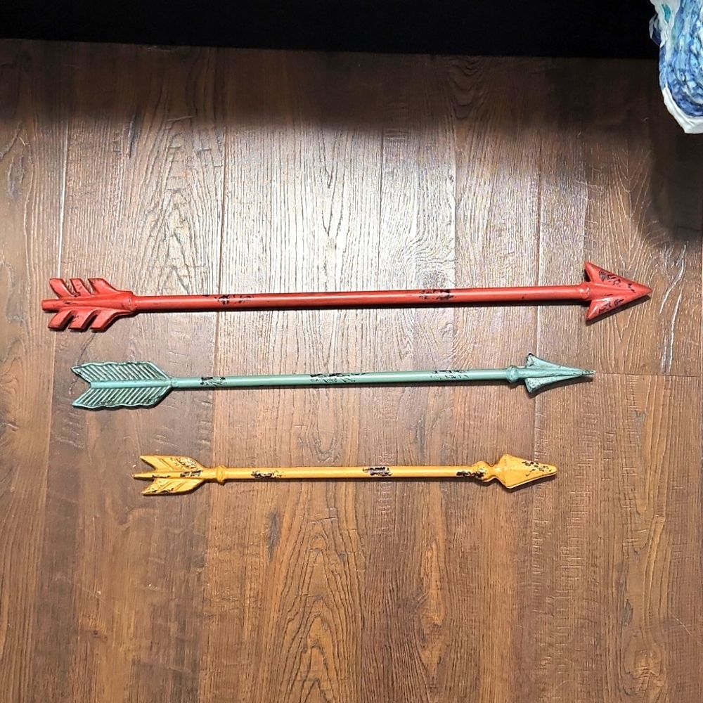 Metal Arrow Wall decor